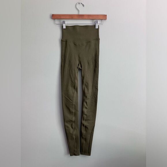 FABLETICS Sculptknit Contour Low-Impact Dark Moss Khloe Edit Size XS - Picture 7 of 15